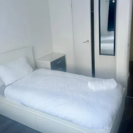 Comfortable And Cosy London Stay Exterior foto